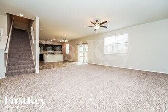 1069 Cable St in Brighton, CO - Foto de edificio - Building Photo