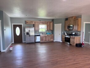 589 CR-35500 in Sumner, TX - Building Photo - Building Photo