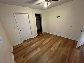 4219 Snake Rd in Athens, AL - Foto de edificio - Building Photo