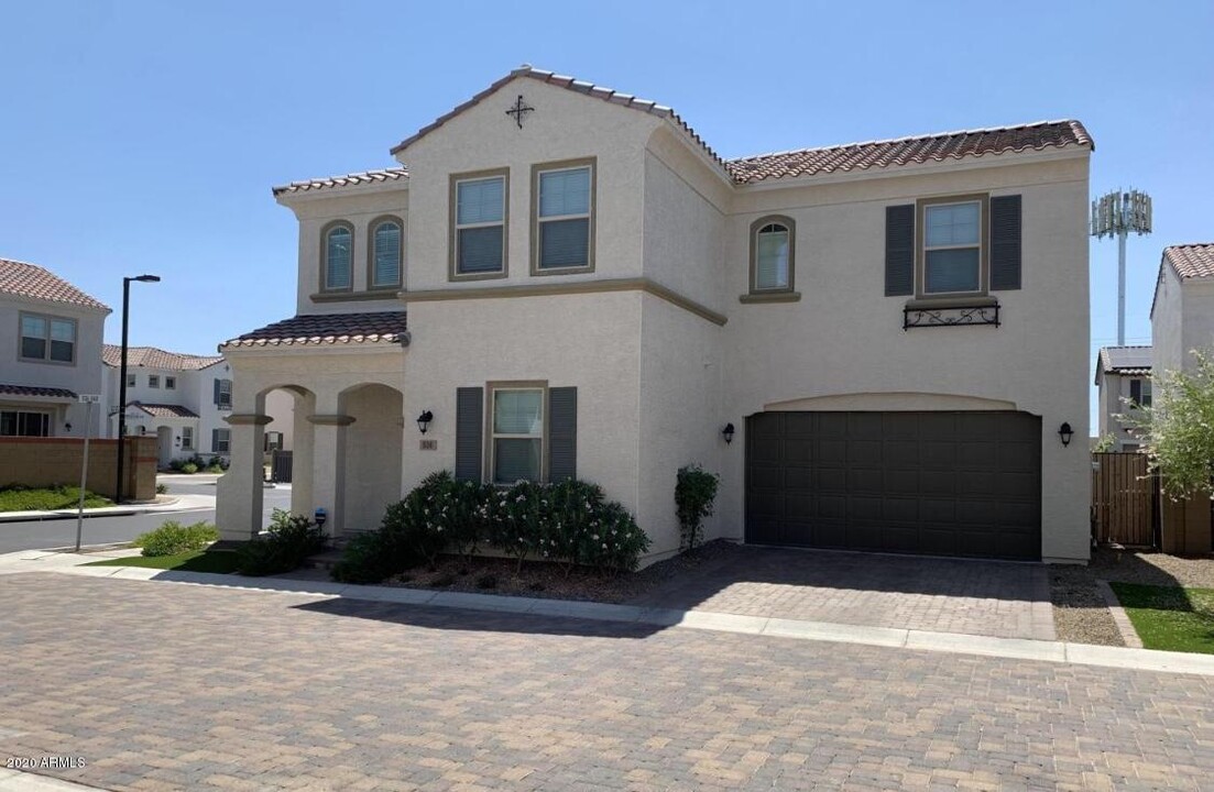 936 E Anderson Ave in Phoenix, AZ - Building Photo