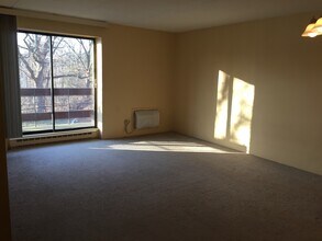 46 Cochituate Rd, Unit 104 in Framingham, MA - Building Photo - Building Photo