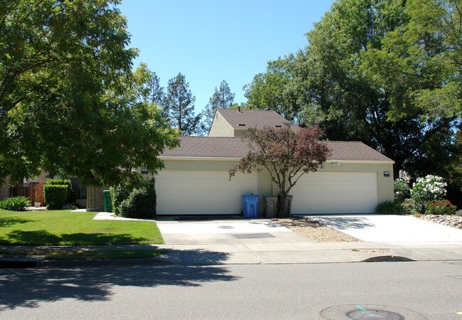 2900-2908 Tachevah Dr in Santa Rosa, CA - Building Photo - Building Photo