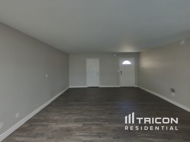 3208 W Surrey Ave in Phoenix, AZ - Building Photo - Building Photo