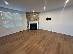 148 Country Meadow Ln in Wadsworth, OH - Building Photo - Building Photo