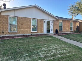 9226 Millwood Dr in Rowlett, TX - Building Photo