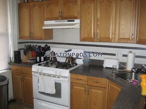 7 Price Rd in Boston, MA - Building Photo - Building Photo
