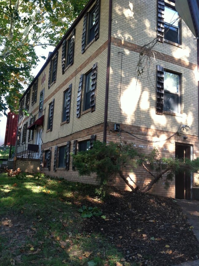 1028 E 5th St, Unit 1-2