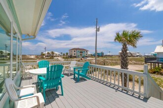 2928 W Beach Blvd in Gulf Shores, AL - Building Photo - Building Photo