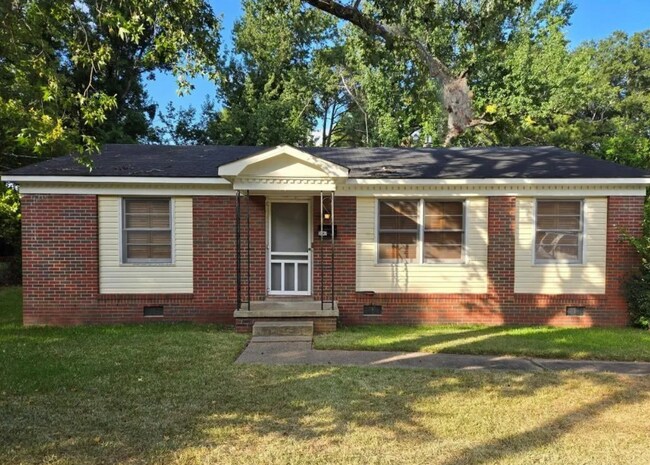 property at 3347 Bedford Ln