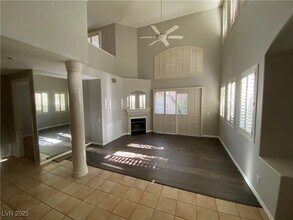 9420 San Laguna in Las Vegas, NV - Building Photo - Building Photo