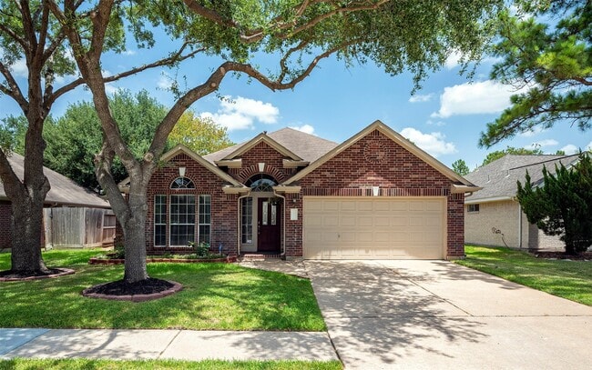 18310 Cobblestone Dr