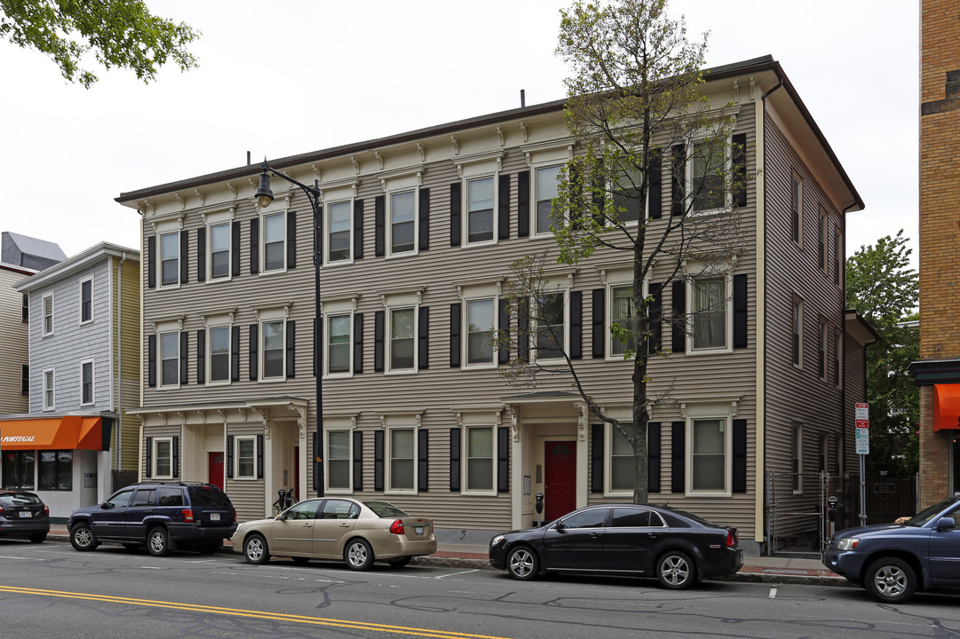 1204-1210 Cambridge St in Cambridge, MA - Building Photo