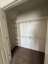 220 Sandstone Dr-Unit -Unit B in Jarrell, TX - Building Photo - Building Photo