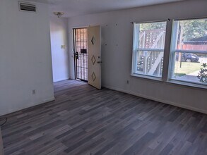 2605 N Ayers Ave, Unit Downstairs in Fort Worth, TX - Building Photo - Building Photo
