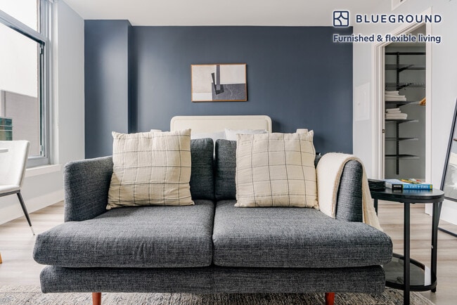4850 Rugby Ave in Bethesda, MD - Building Photo - Building Photo