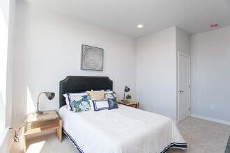 5938 Henry Ave LLC in Philadelphia, PA - Foto de edificio - Building Photo