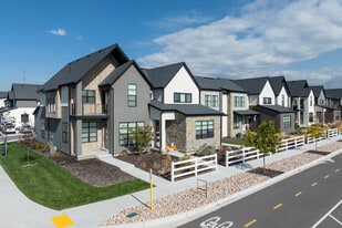Snow Springs Towns in Lehi, UT - Building Photo