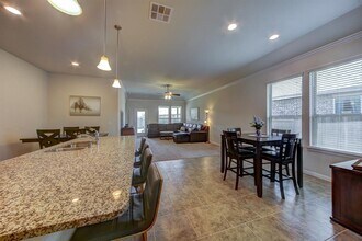 5419 Silver Ledge Dr in Katy, TX - Foto de edificio - Building Photo