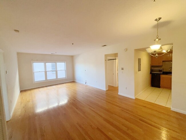 2451 Massachusetts Ave, Unit #203 in Cambridge, MA - Building Photo - Building Photo