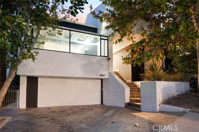 property at 1447 Kings Rd