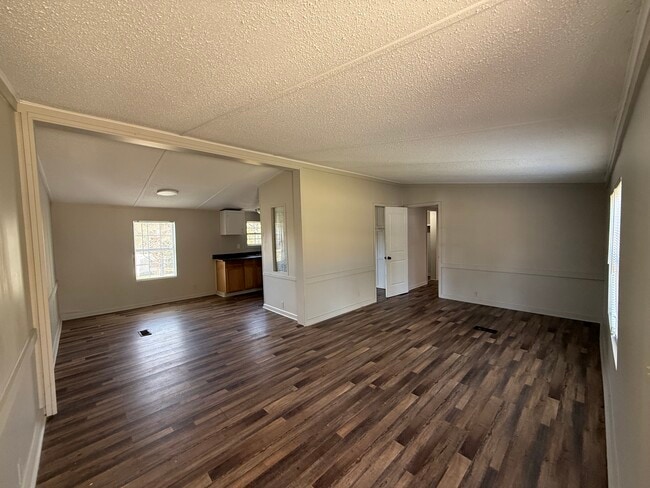 1025 Union Hill Church Rd in Falkville, AL - Building Photo - Building Photo