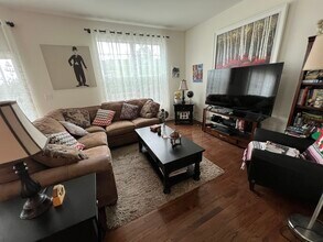 4014 Pompton Ct in Elgin, IL - Building Photo - Building Photo