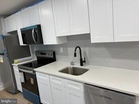 7406 Bristol Pike in Levittown, PA - Building Photo