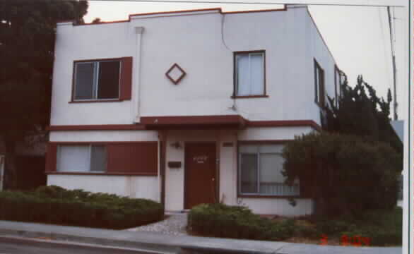 5900 San Diego St in El Cerrito, CA - Foto de edificio - Building Photo