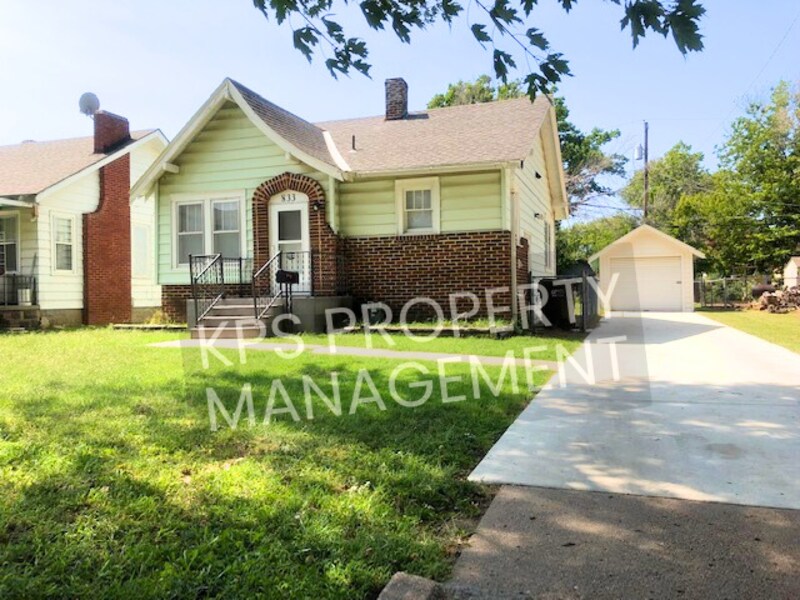 833 S Green St in Wichita, KS - Building Photo