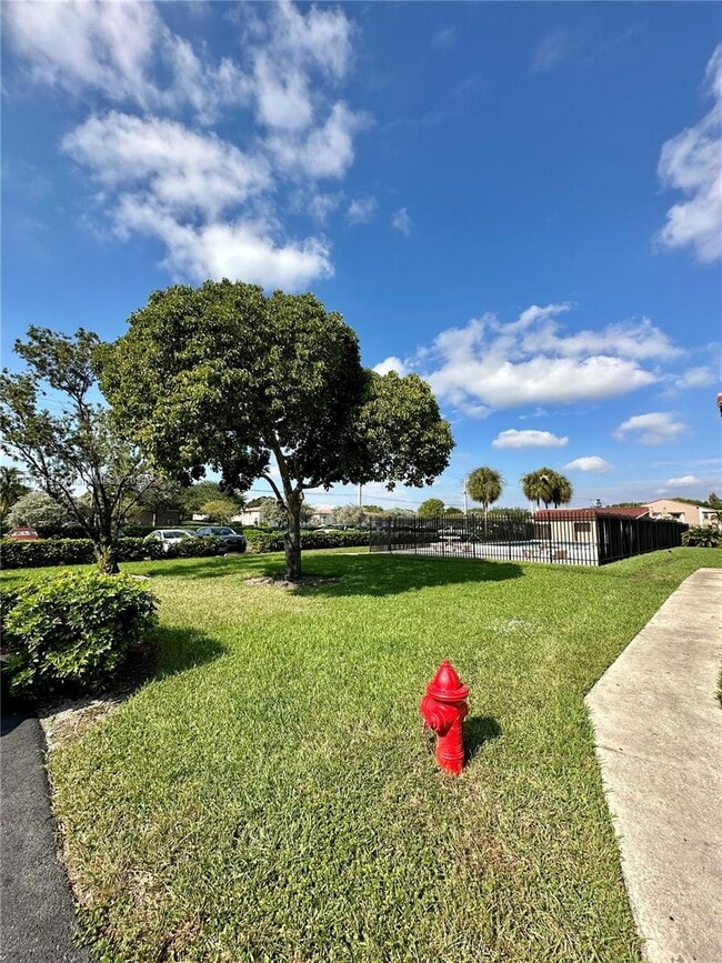 3163 Coral Ridge Dr in Coral Springs, FL - Building Photo - Building Photo