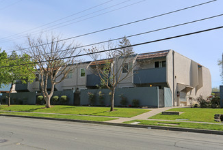 1800 Laguna St in Concord, CA - Building Photo - Building Photo