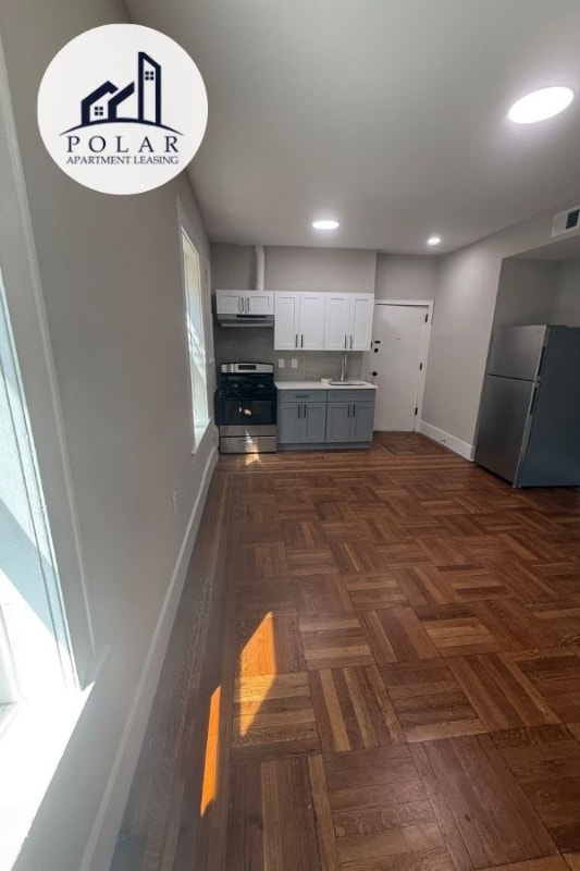 515 W 7th St