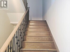 19 Buttercream Ave in Thorold, ON - Building Photo - Building Photo