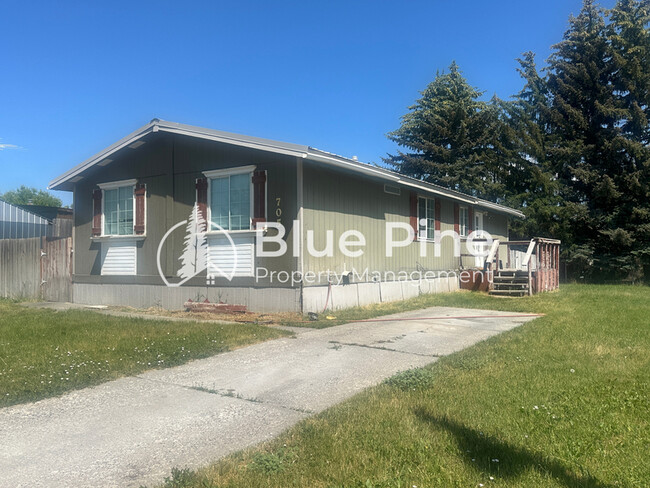 property at 705 Eve Dr