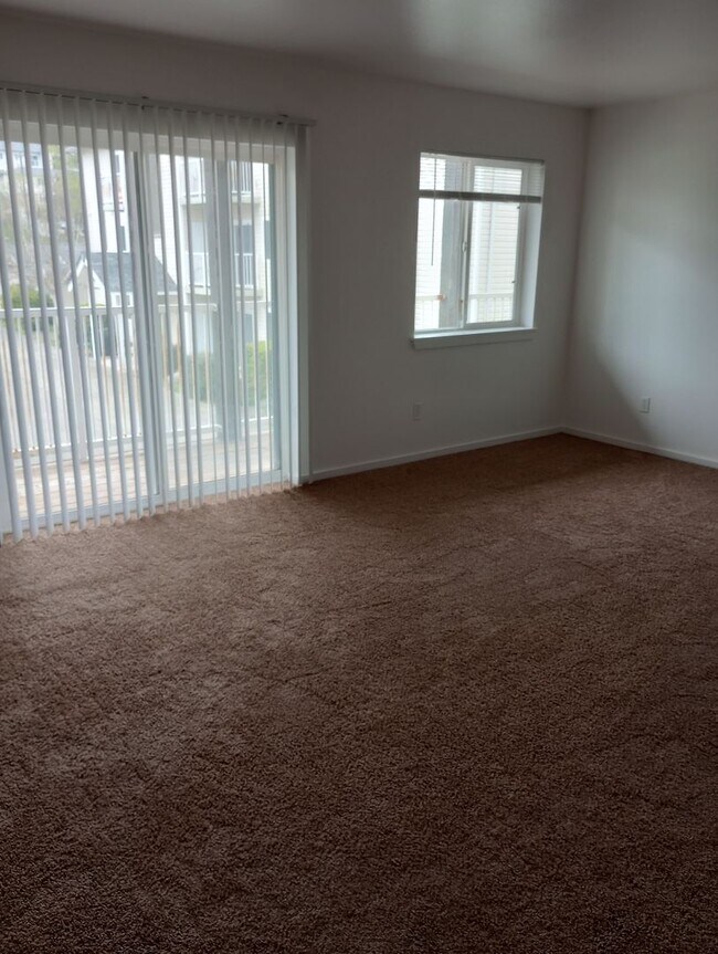 property at 822 Pioneer Ave E