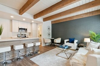 Park Townhomes of Highland Park in Highland Park, IL - Building Photo - Building Photo