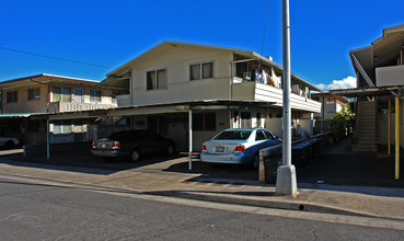 1228 Makaloa St in Honolulu, HI - Foto de edificio - Building Photo