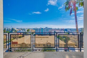 Lux Lofts- 3279 San Marino St in Los Angeles, CA - Building Photo - Building Photo