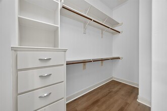 5018 Lillian St in Houston, TX - Foto de edificio - Building Photo