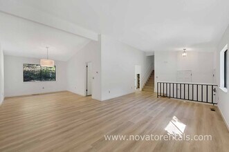 32 Spinosa Way in Novato, CA - Building Photo - Building Photo