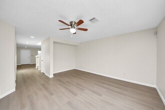 21318 Pine Monte Ridge Ln in Katy, TX - Building Photo - Building Photo