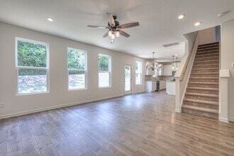 523 Montrose Dr in Mount Juliet, TN - Foto de edificio - Building Photo