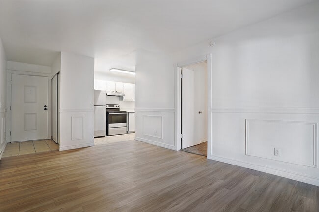 Delmonico Apartments