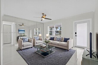 465 NW 153rd St in Miami, FL - Building Photo - Building Photo