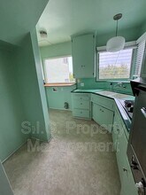 811 Reeves Pl in Glendale, CA - Building Photo - Building Photo