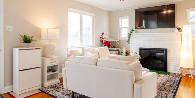 property at 1917 S Quebec St