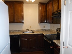 364 16th St, Unit #5 in Lakeport, CA - Building Photo - Building Photo