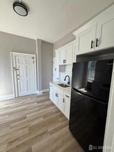 88 Harvey St in New Brunswick, NJ - Building Photo - Building Photo