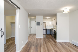 1373 West 73rd in Vancouver, BC - Building Photo - Interior Photo