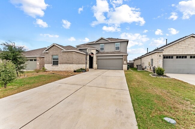 129 Escondido Cir in San Marcos, TX - Foto de edificio - Building Photo